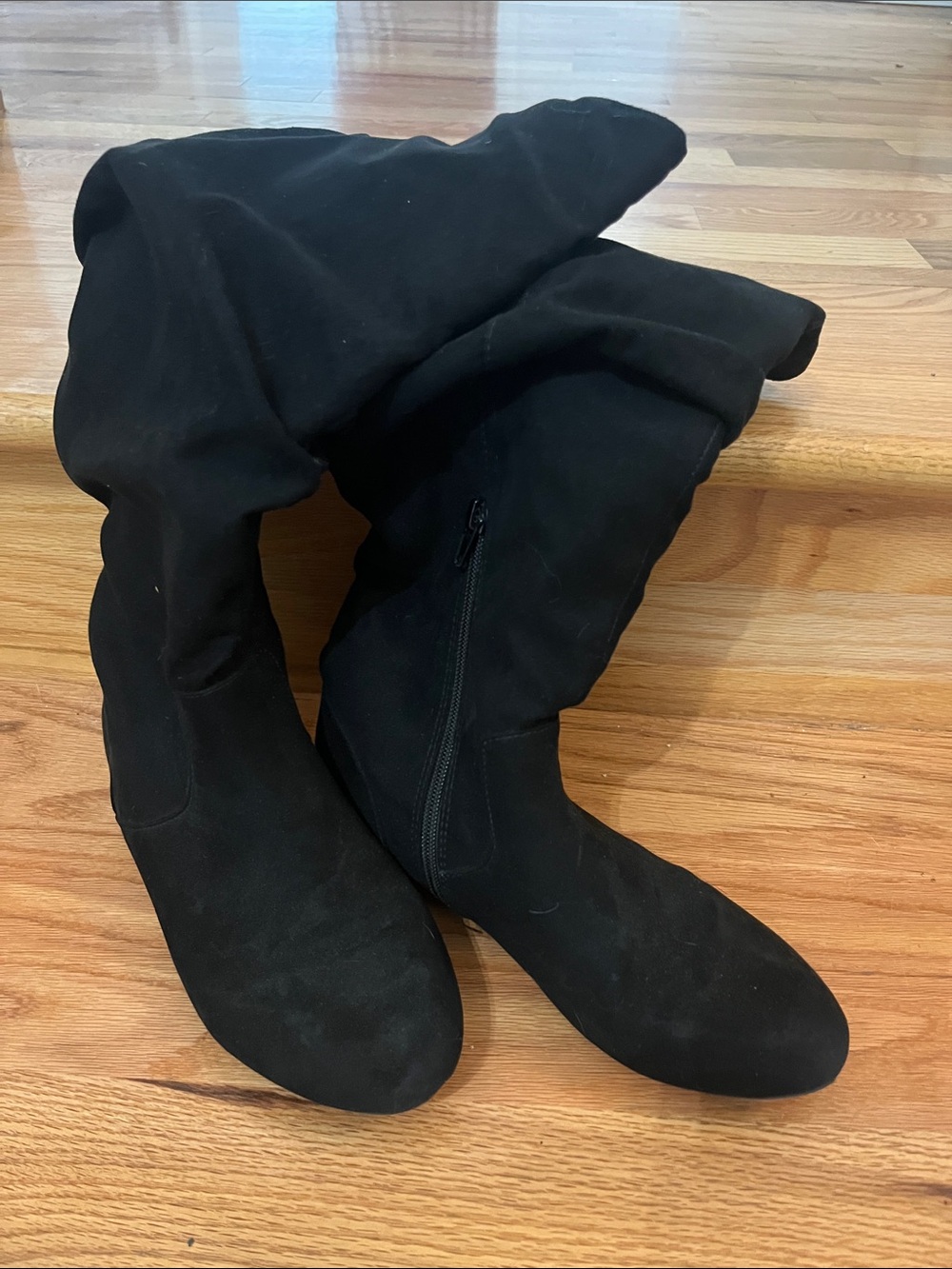 Classic Black Over-the-Knee Women's Boots